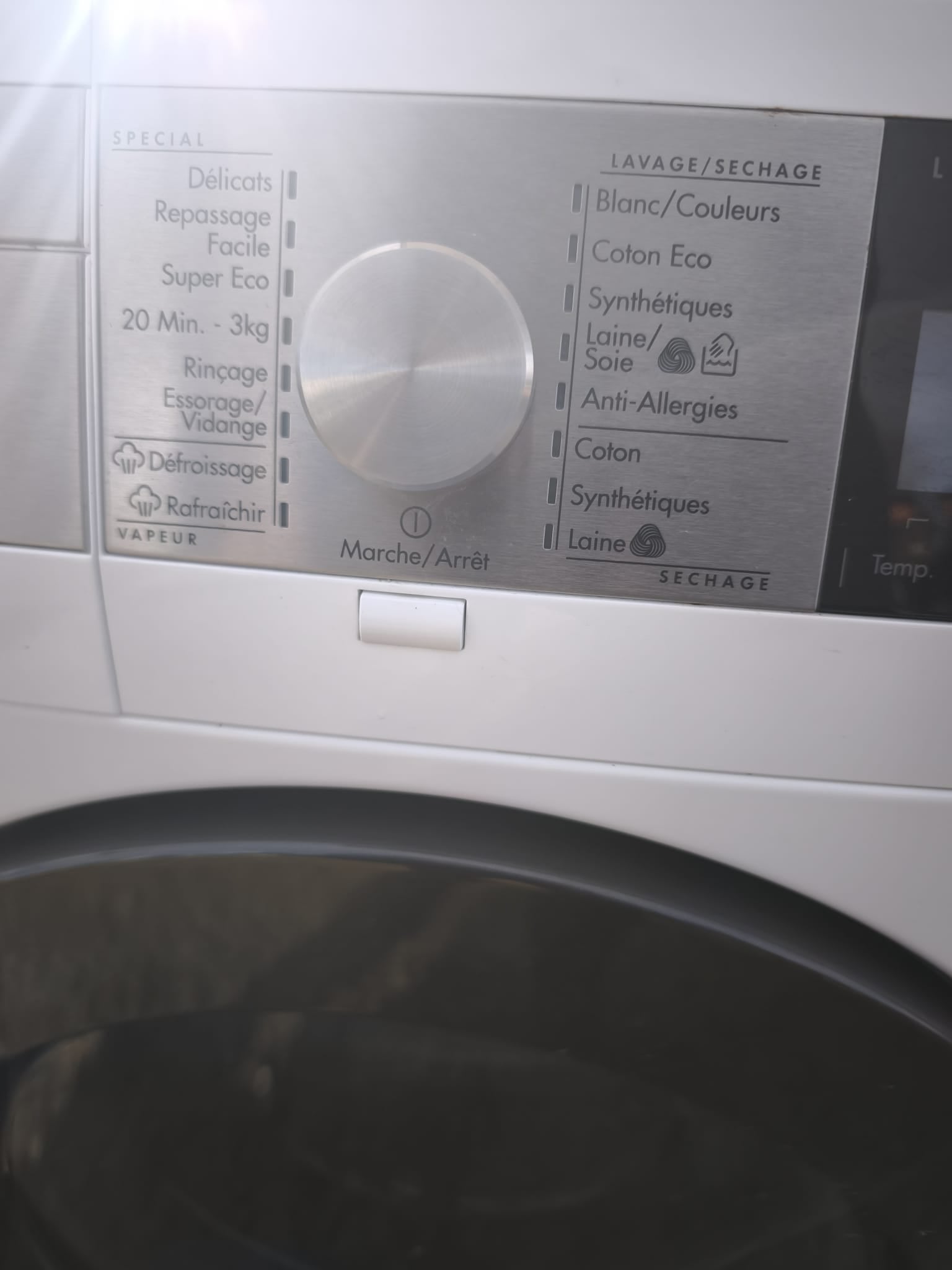 Lavante-séchante AEG panneau