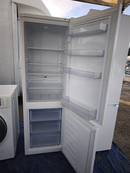 Réfrigérateur Beko RCS270K20W