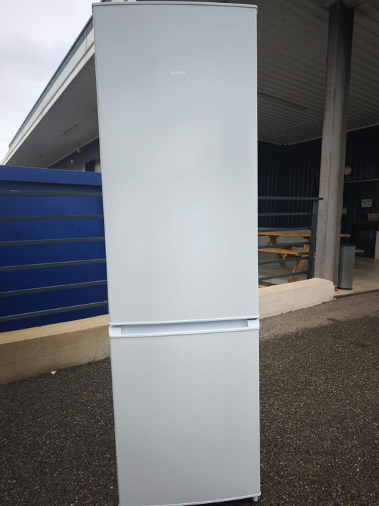 VALBERG CNF 270 E W625C – Réfrigérateur combiné